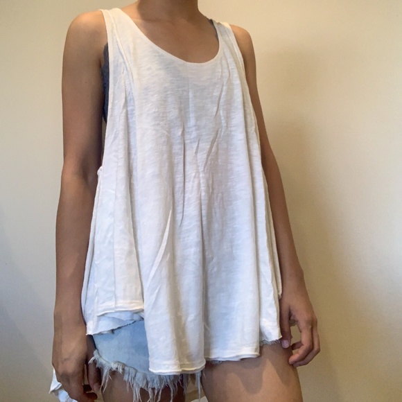 Flowy Open-Back Tank - Picture 4 of 5